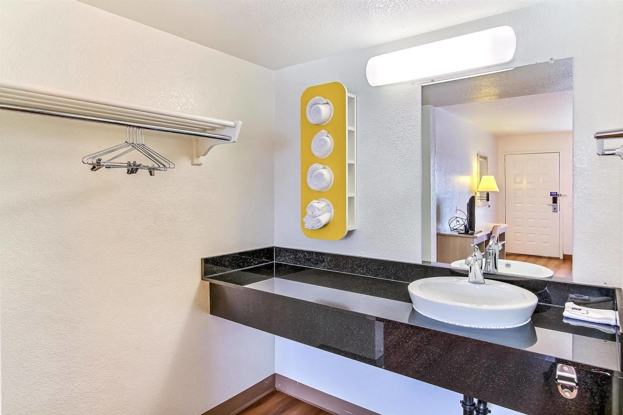 Motel 6-Salinas, Ca - North Monterey Area Экстерьер фото